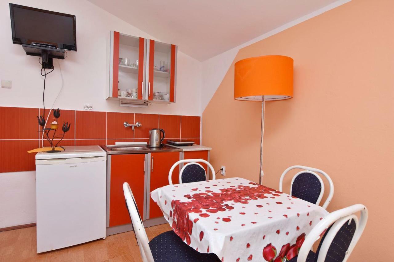 Apartments Siljak Petrovazzo Esterno foto