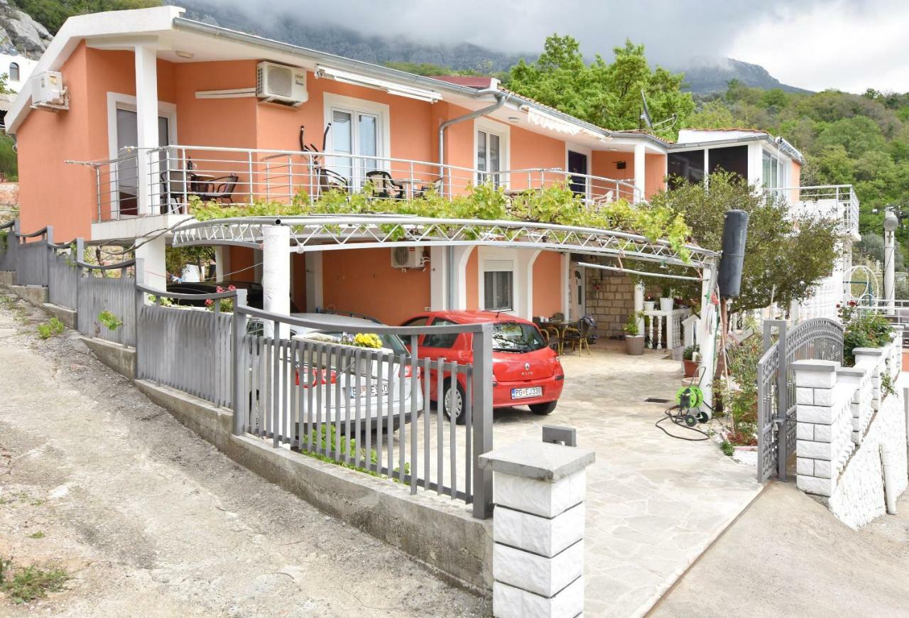 Apartments Siljak Petrovazzo Esterno foto