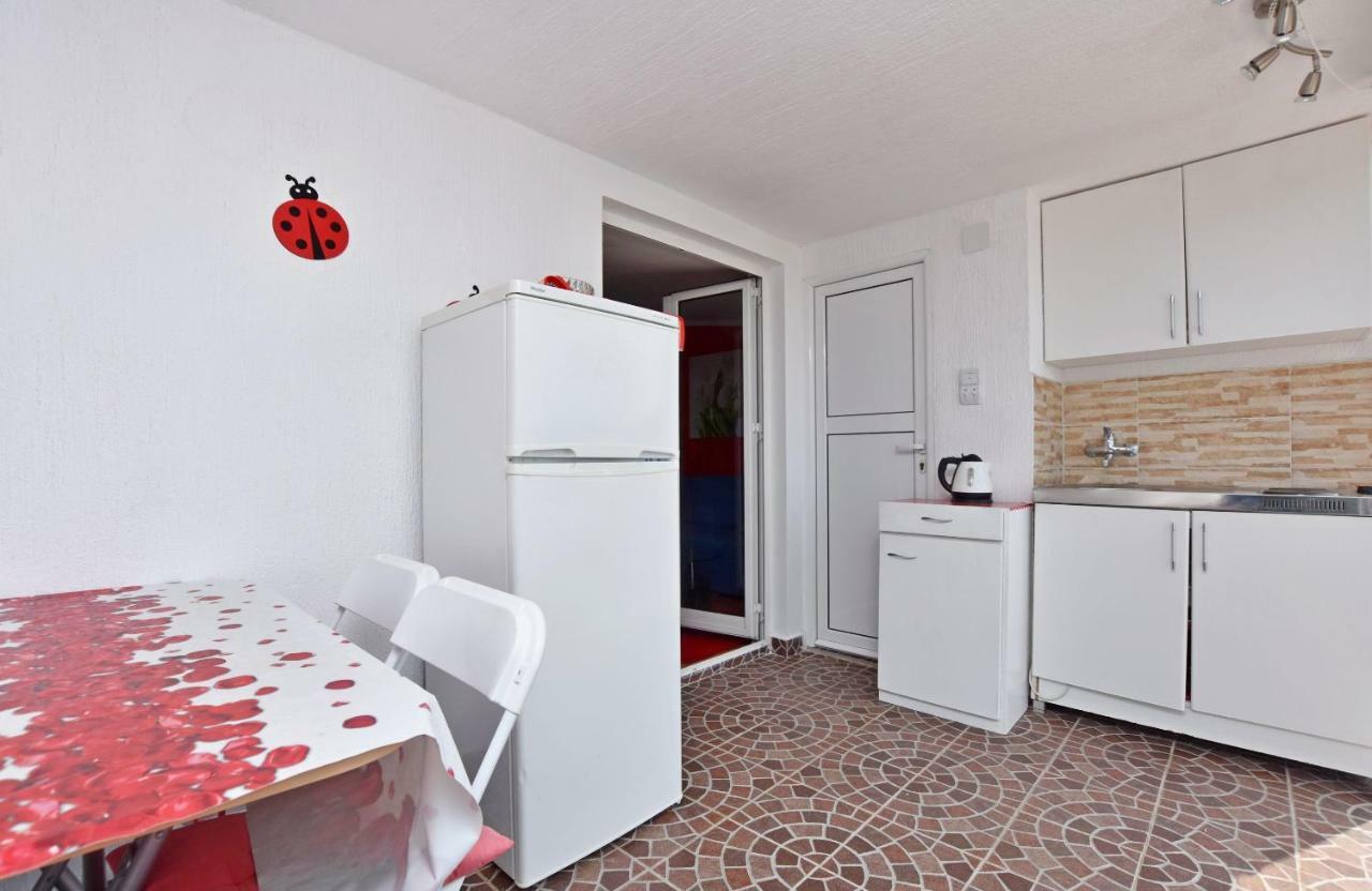 Apartments Siljak Petrovazzo Esterno foto