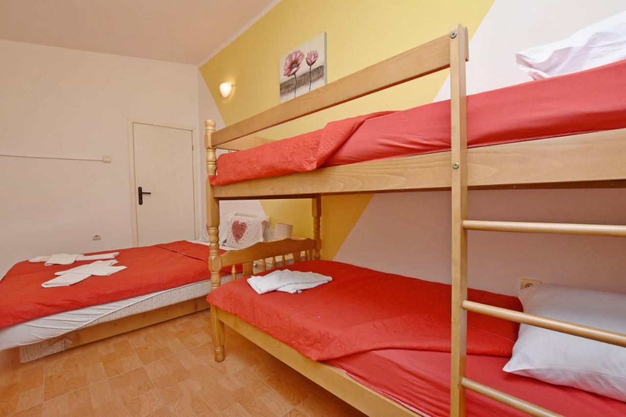 Apartments Siljak Petrovazzo Esterno foto